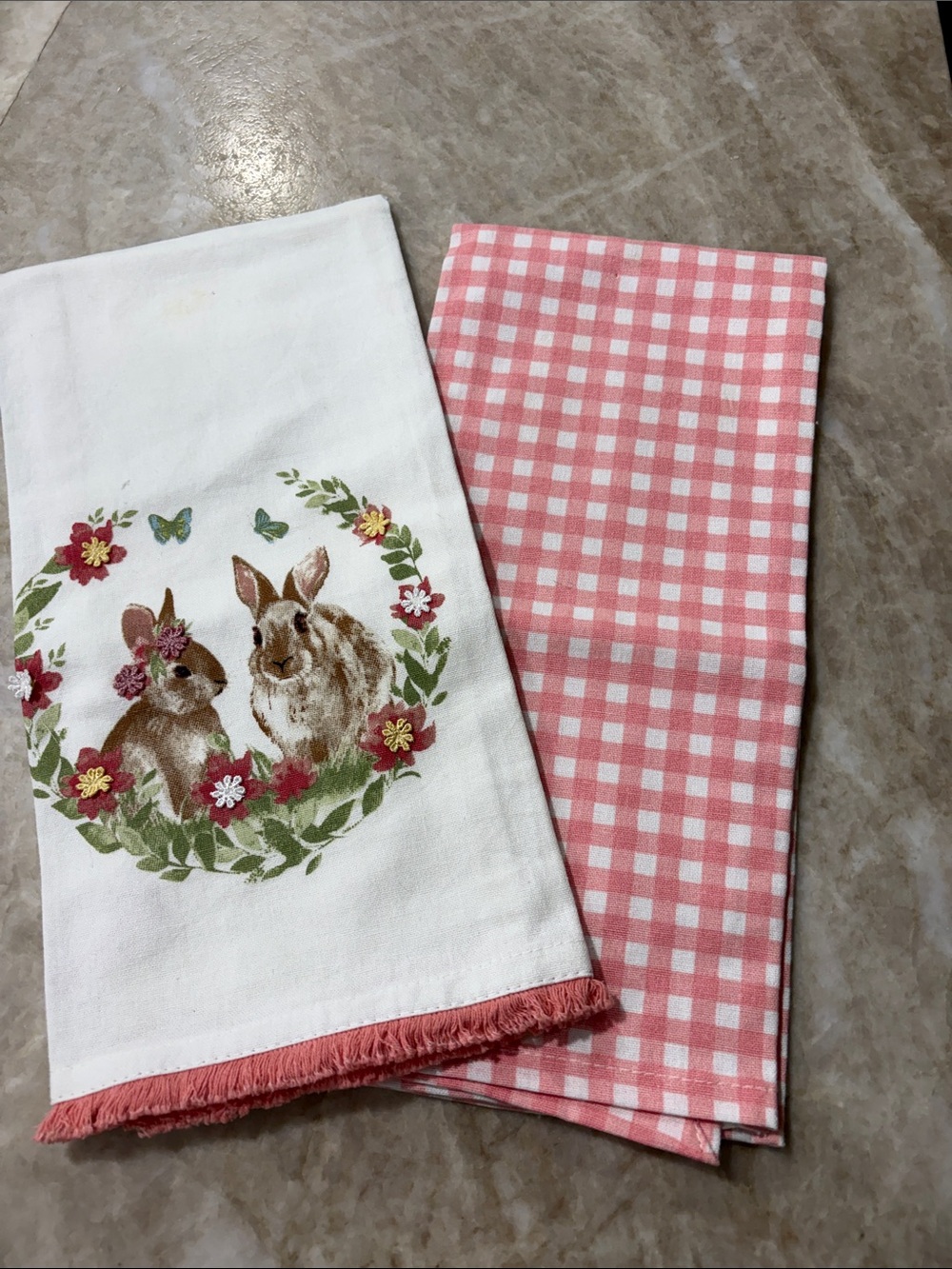 Isaac Mizrahi Pink & White Bunny Wreath Kitchen Towels